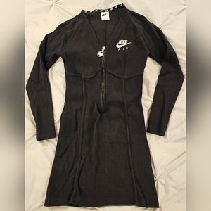 Womens NIKE Dress - Size Medium
